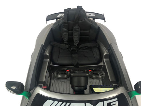 Mercedes Benz GT4 - Zilvergrijs